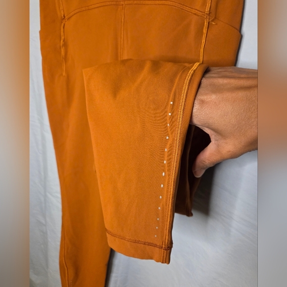 G234. Lululemon Swift Speed High Rise Tight 28" in Butternut Brown - Size 6 - Picture 3 of 10